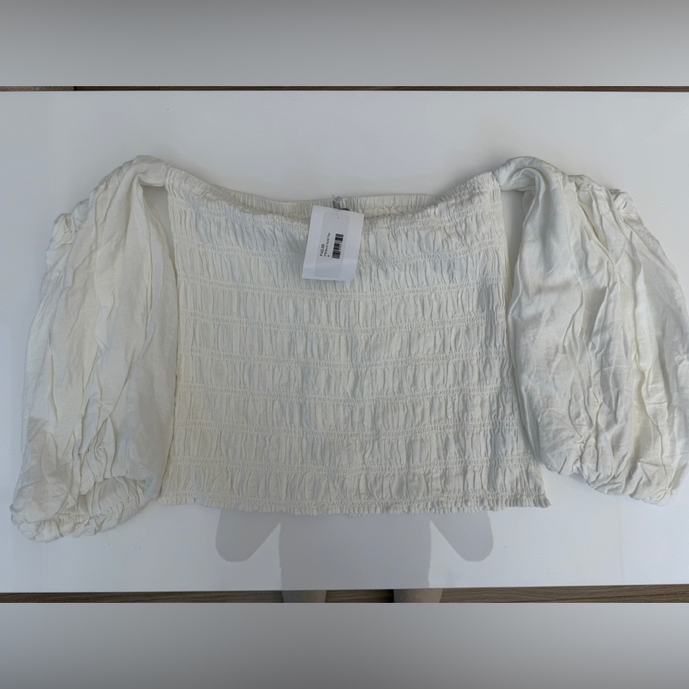 Elegant White Off-Shoulder Top - Picture 2 of 3